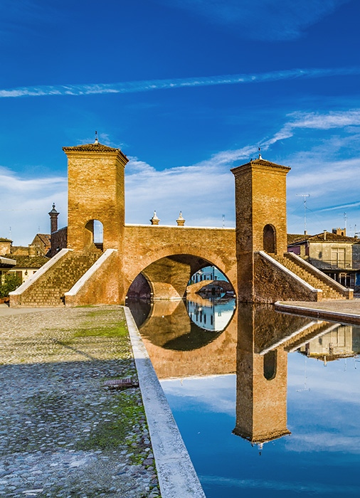 visuale del centro storico di Comacchio