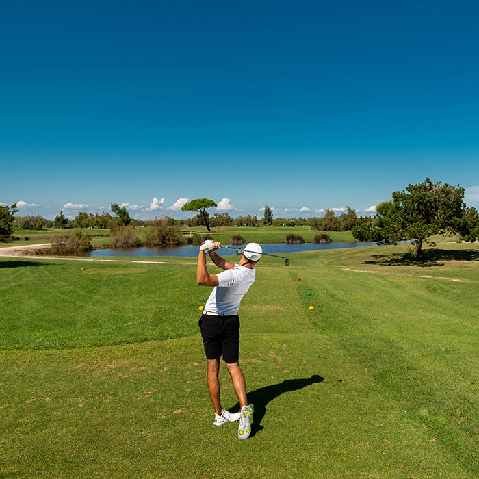 partita di golf su campi da golf ad Albarella